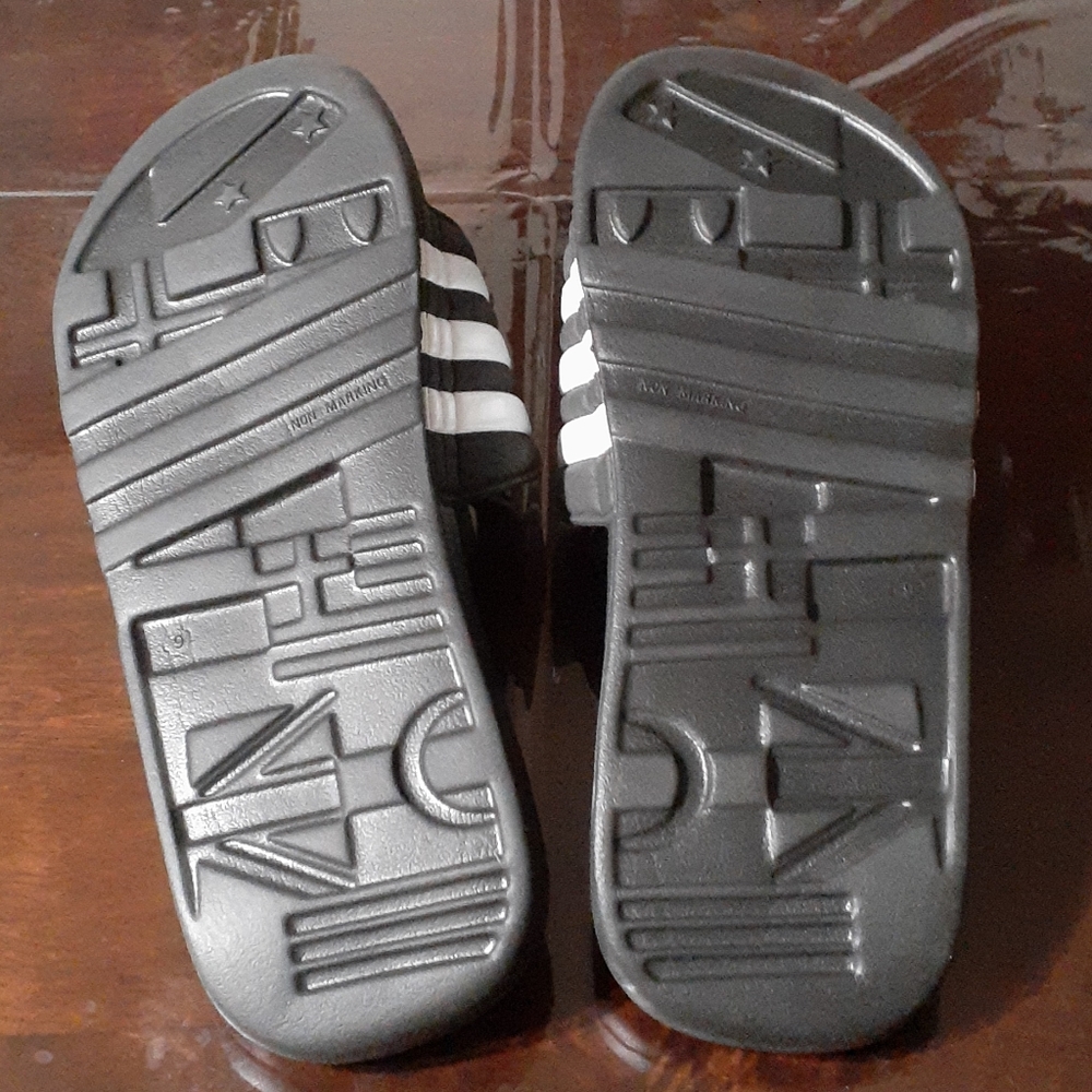 Shoe, sandals, slider, Adidas, size 9 - Picture 2 of 3